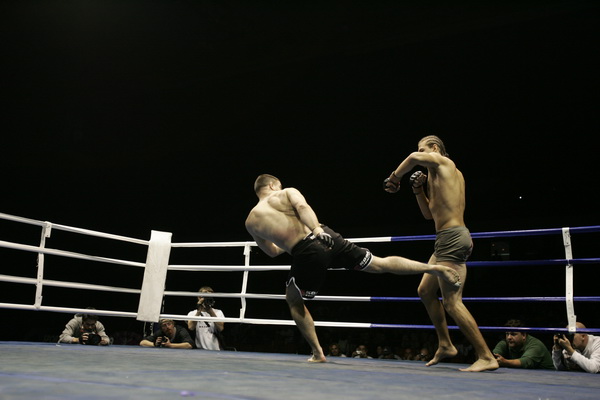 Low kick Cotra
